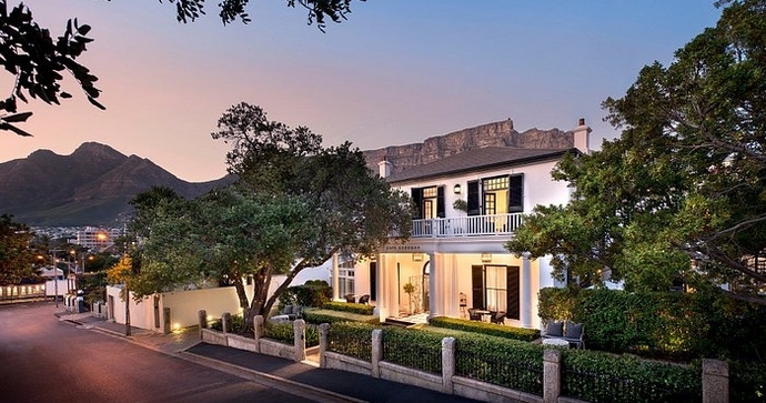 Cape Cadogan utsidan 