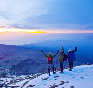 Marangurutten, Safari & Zanzibar