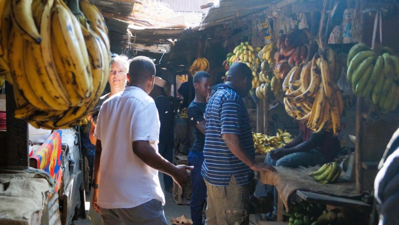 Guidad matkurs i Stone Town &ndash; laga en l&auml;cker swahilim&aring;ltid
