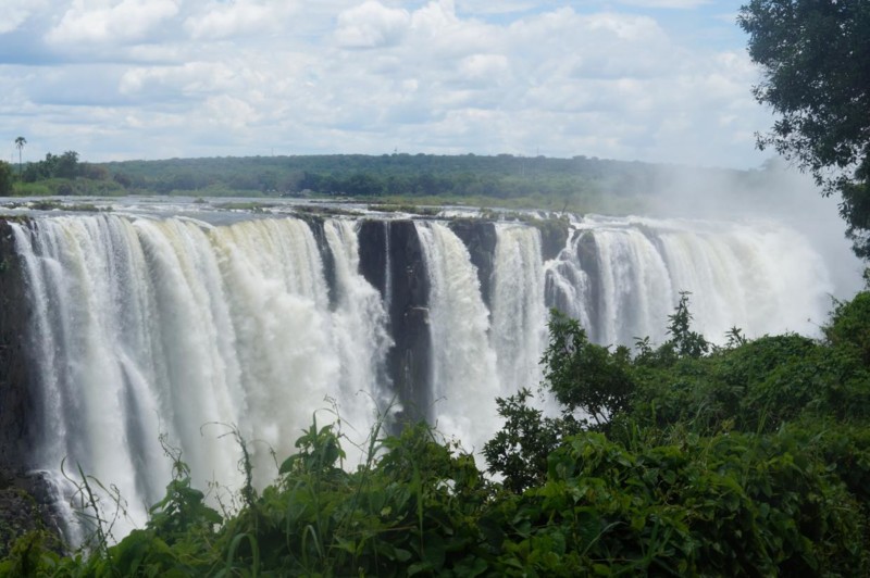 M&auml;ktiga Victoriafallen i Zimbabwe